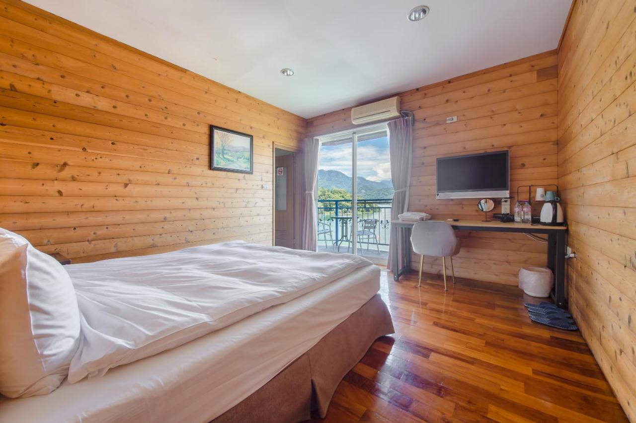 Bishui Shanju Lakeside B&B Yuchi Bagian luar foto