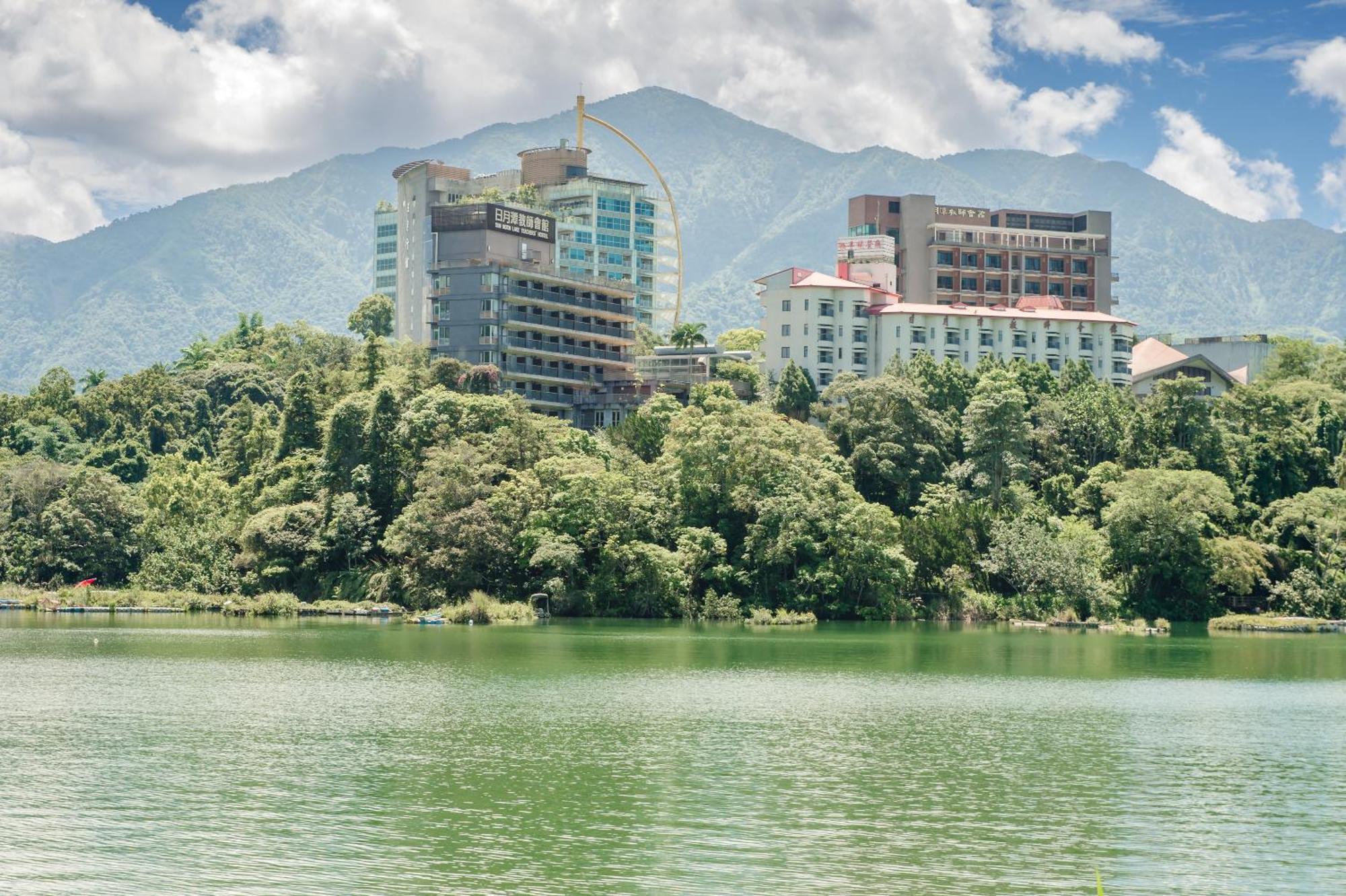 Bishui Shanju Lakeside B&B Yuchi Bagian luar foto