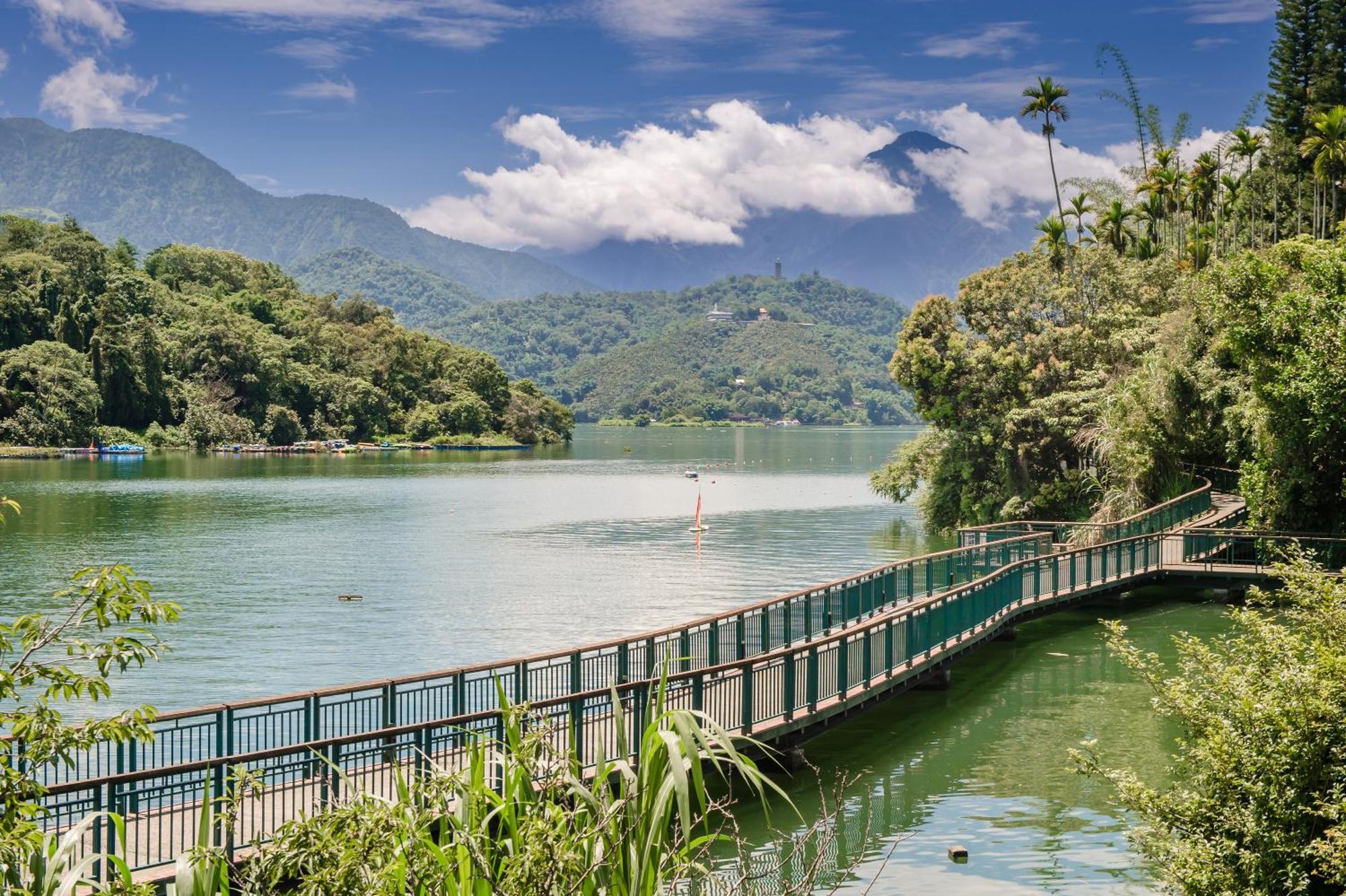 Bishui Shanju Lakeside B&B Yuchi Bagian luar foto