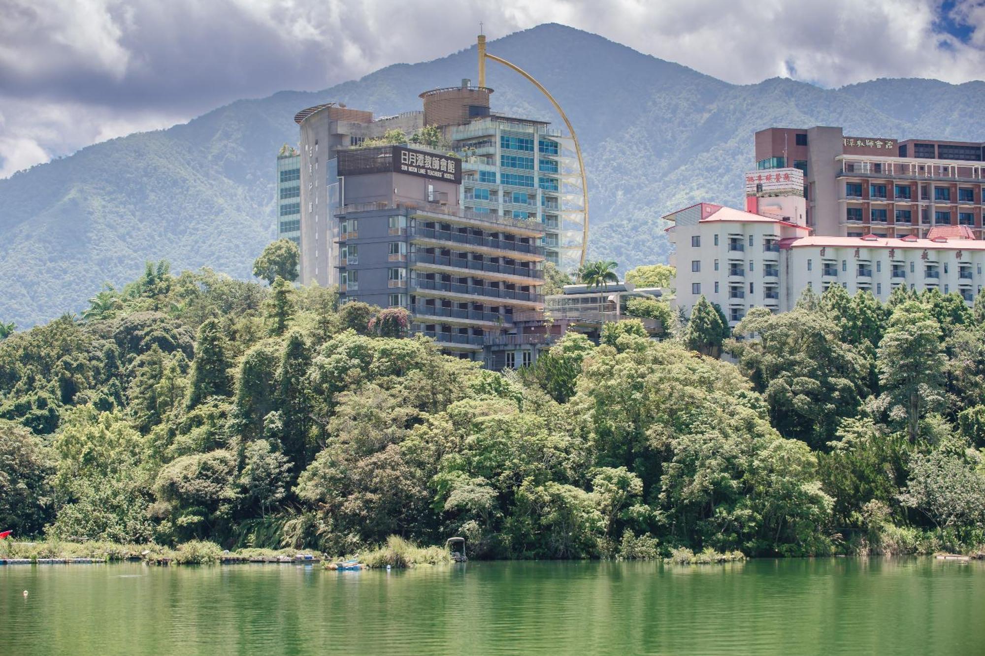 Bishui Shanju Lakeside B&B Yuchi Bagian luar foto