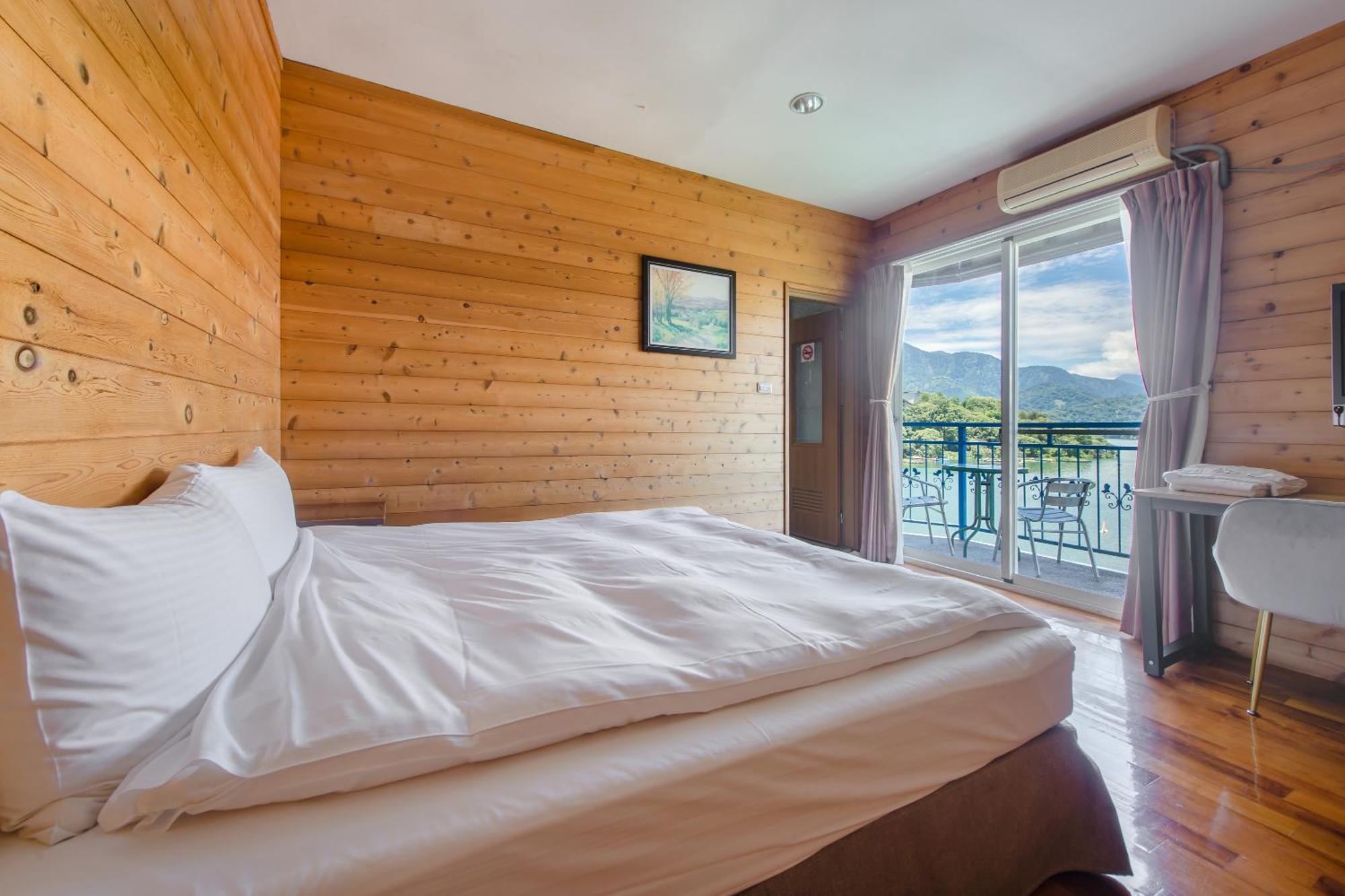 Bishui Shanju Lakeside B&B Yuchi Bagian luar foto