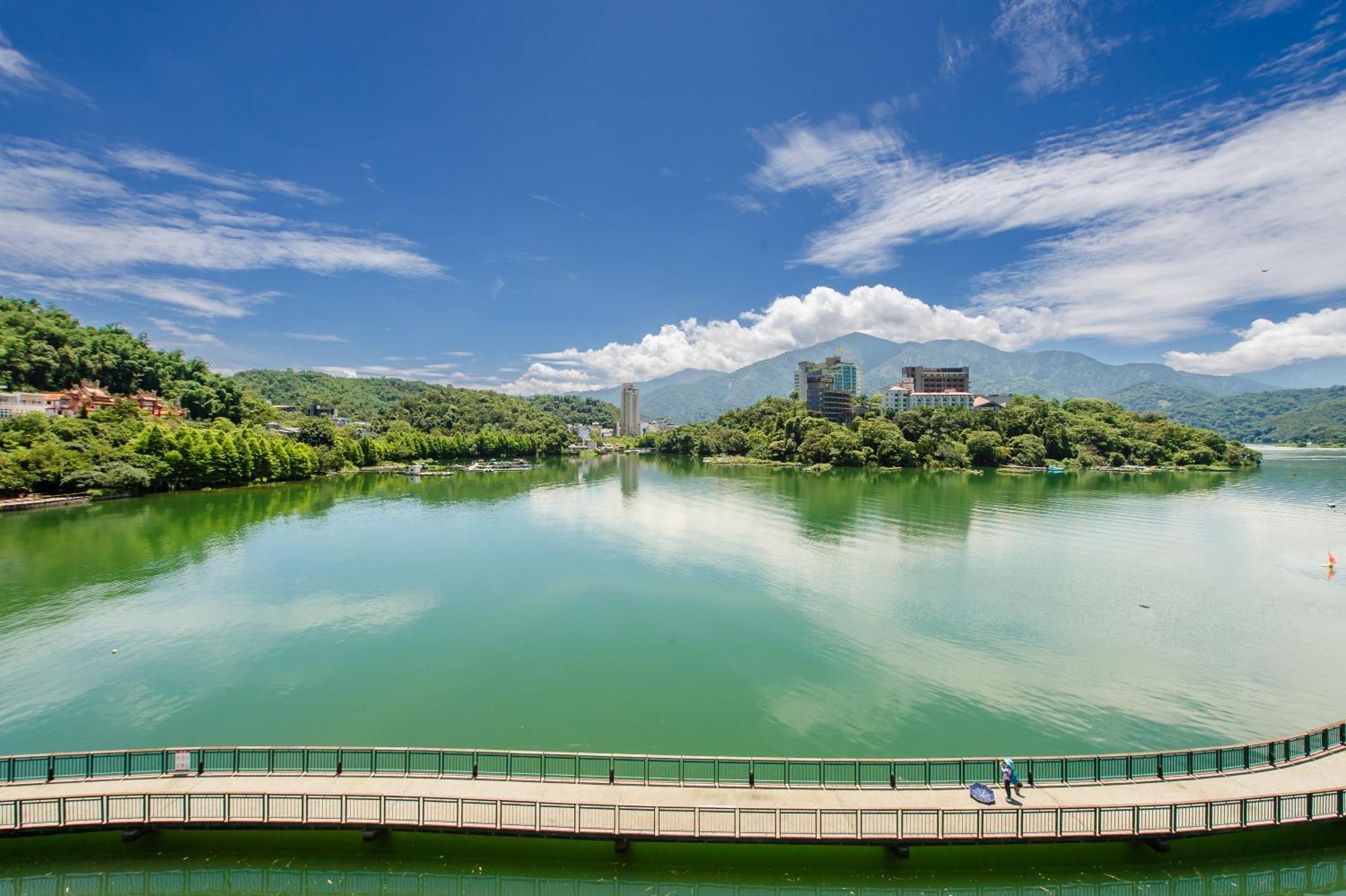 Bishui Shanju Lakeside B&B Yuchi Bagian luar foto